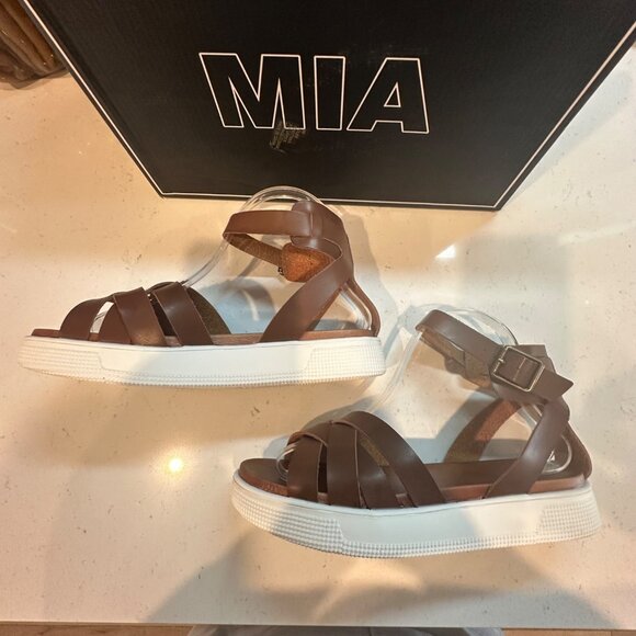 Mia Womens Jolee Cognac PU Sandal Size 9M With Buckle Strap & Box - Picture 2 of 12